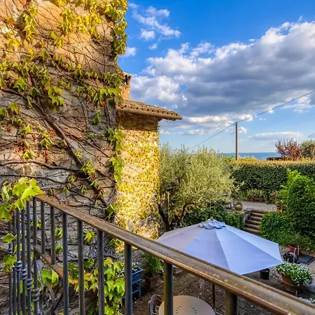 Hilltop In The Dreamy Orvieto Countryside *
